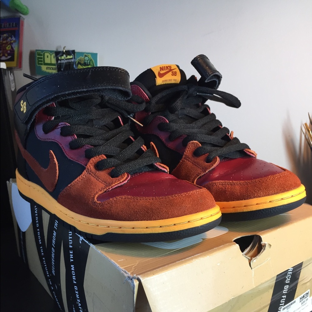 Nike sb dunk mid ostrich